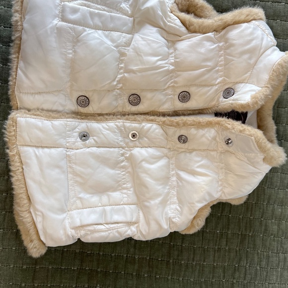 Set of Old Navy Vests - Picture 2 of 7
